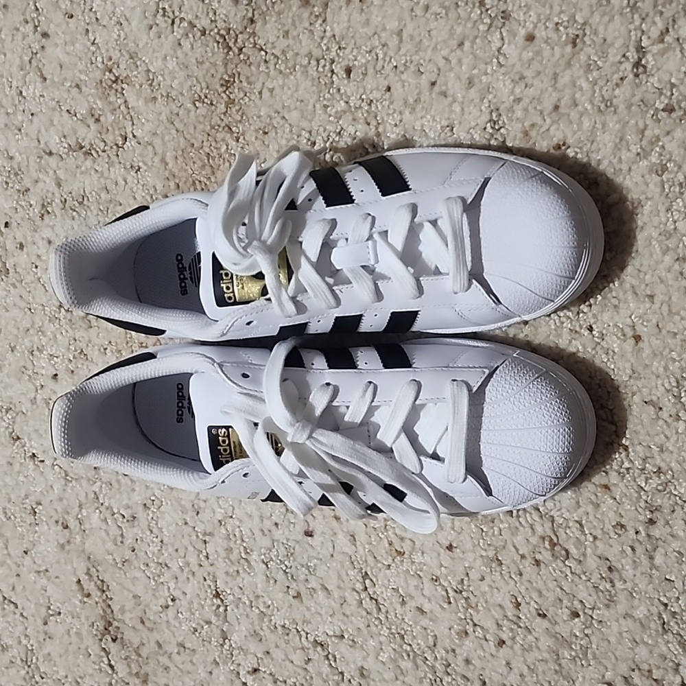 Adidas Superstar Sneaker Size 6